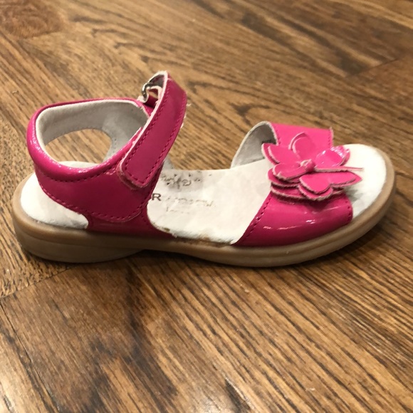 Size 10 L’Amour Sandals - Picture 7 of 10